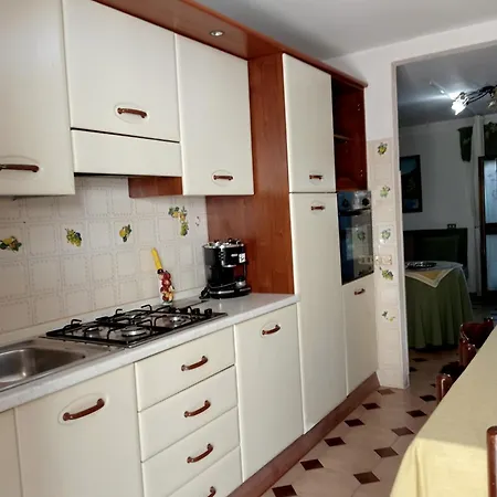 In דירה