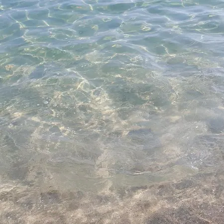 In דירה